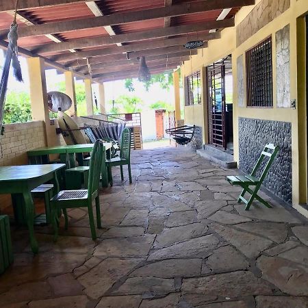 Bananoz Surfhouse Bed & Breakfast Transito Ngoại thất bức ảnh