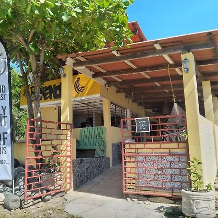 Bananoz Surfhouse Bed & Breakfast Transito Ngoại thất bức ảnh