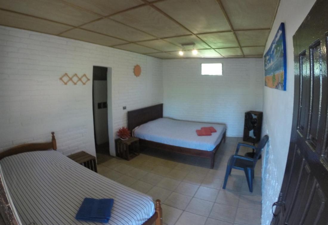 Bananoz Surfhouse Bed & Breakfast Transito Ngoại thất bức ảnh